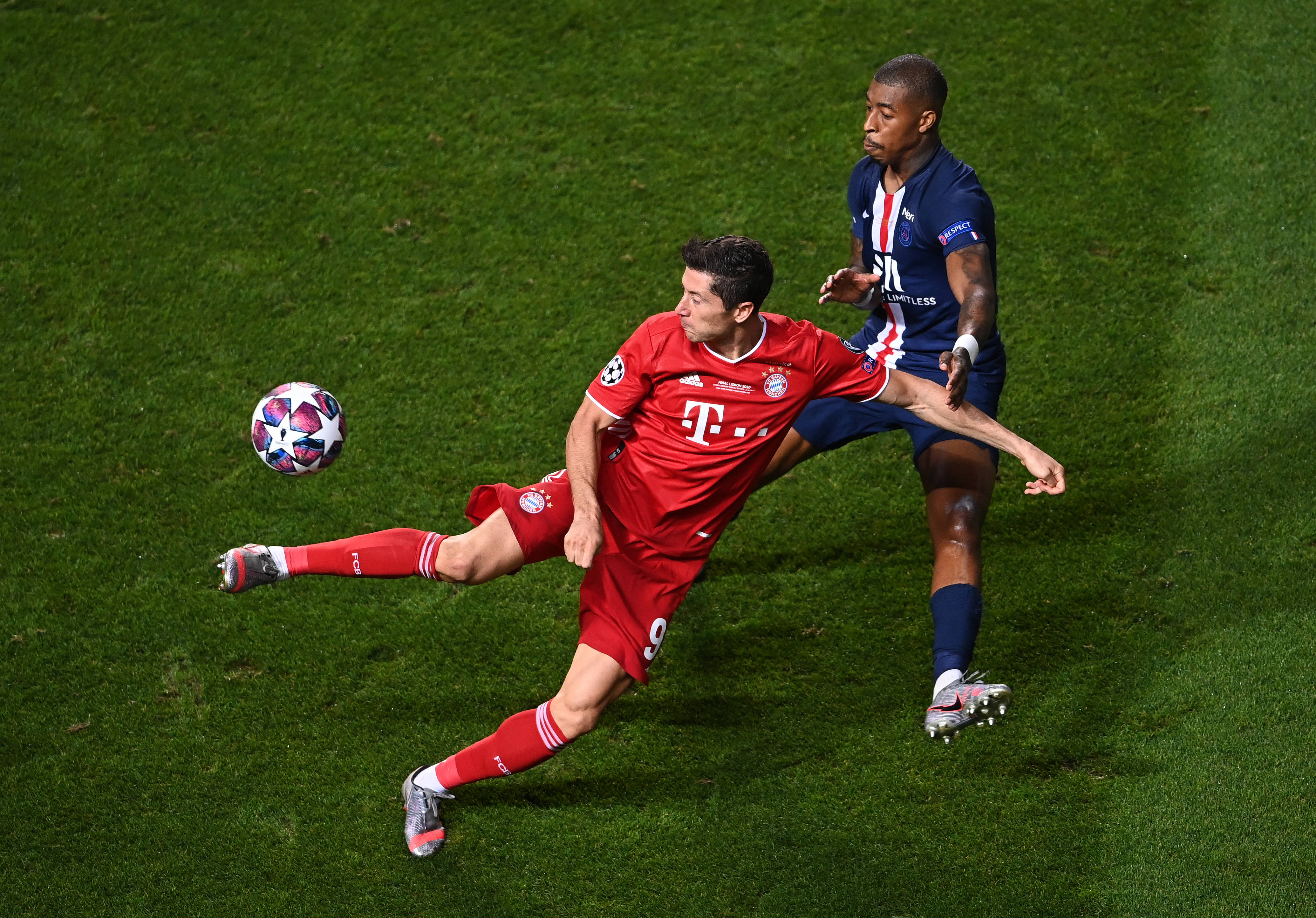  莱万9分钟5球全场回放 