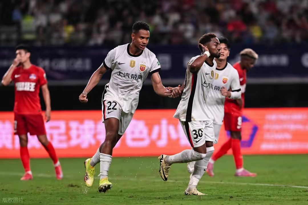 转折点上海海港复出首秀；西甲赛前攻防权衡；震撼外界；赛季目标并未改变(后海不是海19年前真相)